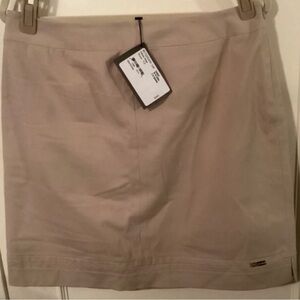 NWT St. John Women’s Beige Lined Golf Skort - Sz 12